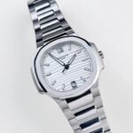 Patek Philippe Nautilus 7118/1A-010 Stainless Steel Silvery Opaline Dial - Image 2
