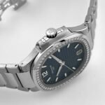 Patek Philippe Nautilus 7118/1200A-001 'Ladies' Blue Dial Diamond Bezel (2022) - Image 4