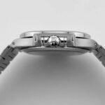 Patek Philippe Nautilus 7118/1200A-001 'Ladies' Blue Dial Diamond Bezel (2022) - Image 2