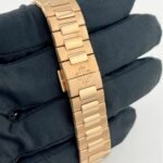 Patek Philippe Nautilus 7118/1R-010 'Ladies' Rose Gold Champagne Golden Dial (2024) - Image 3